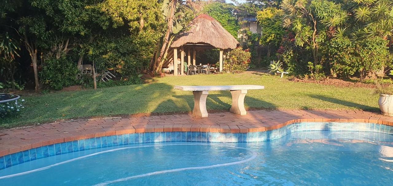 23 Ambleside Holiday Retreat By The Sea Port Shepstone Eksteriør bilde
